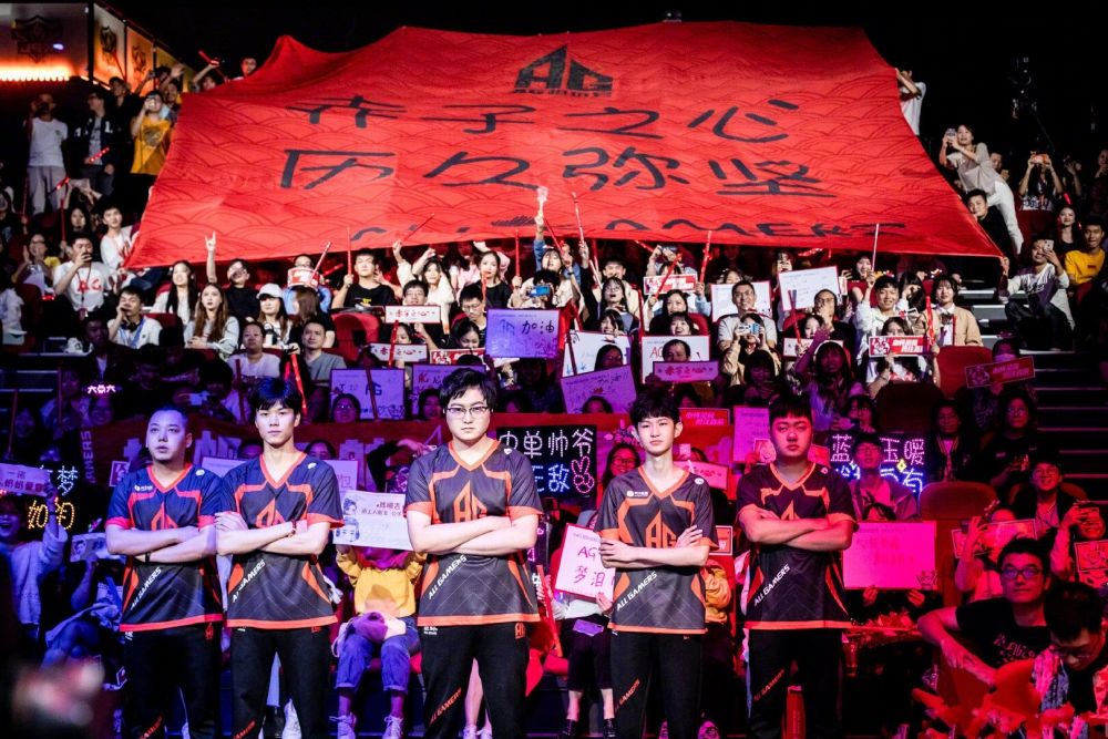 更为巴塞罗